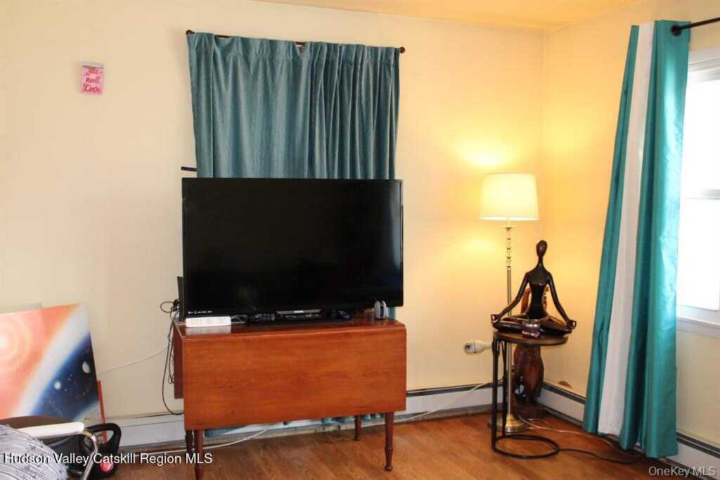 12 Parsonage Street, Rhinebeck, NY 12572 - Photo 26 of 50