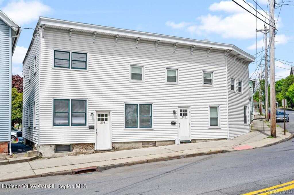 252-254 Partition Street, Saugerties, NY 12477