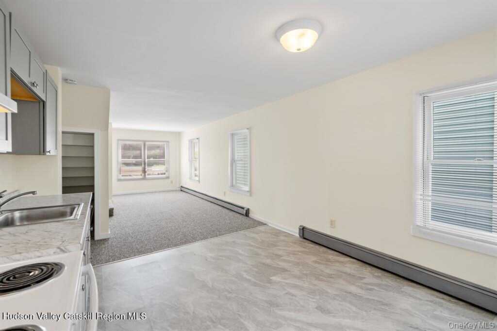252-254 Partition Street, Saugerties, NY 12477 - Photo 5 of 35