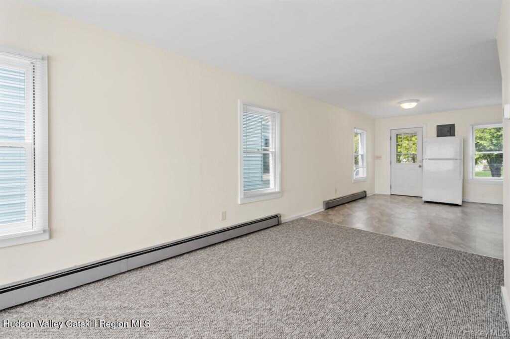 252-254 Partition Street, Saugerties, NY 12477 - Photo 8 of 35