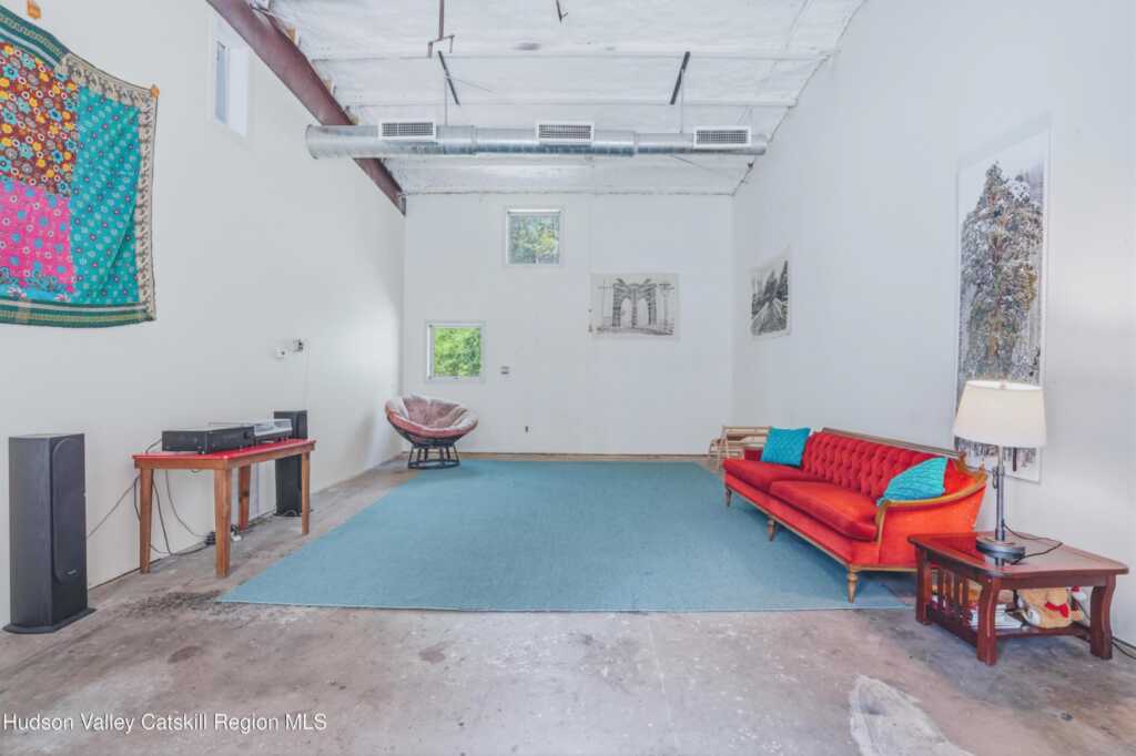 4 Ashley Lane, Woodstock, NY 12498 - Photo 10 of 19