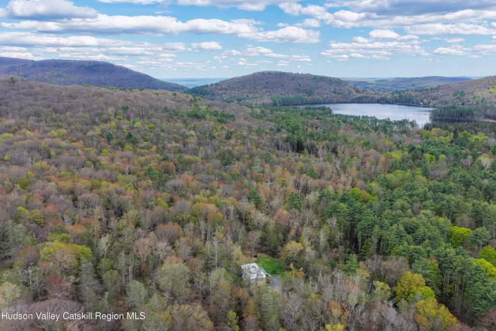 4 Ashley Lane, Woodstock, NY 12498 - Photo 2 of 19