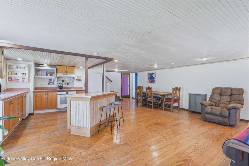 4 Ashley Lane, Woodstock, NY 12498 - Photo 5 of 19