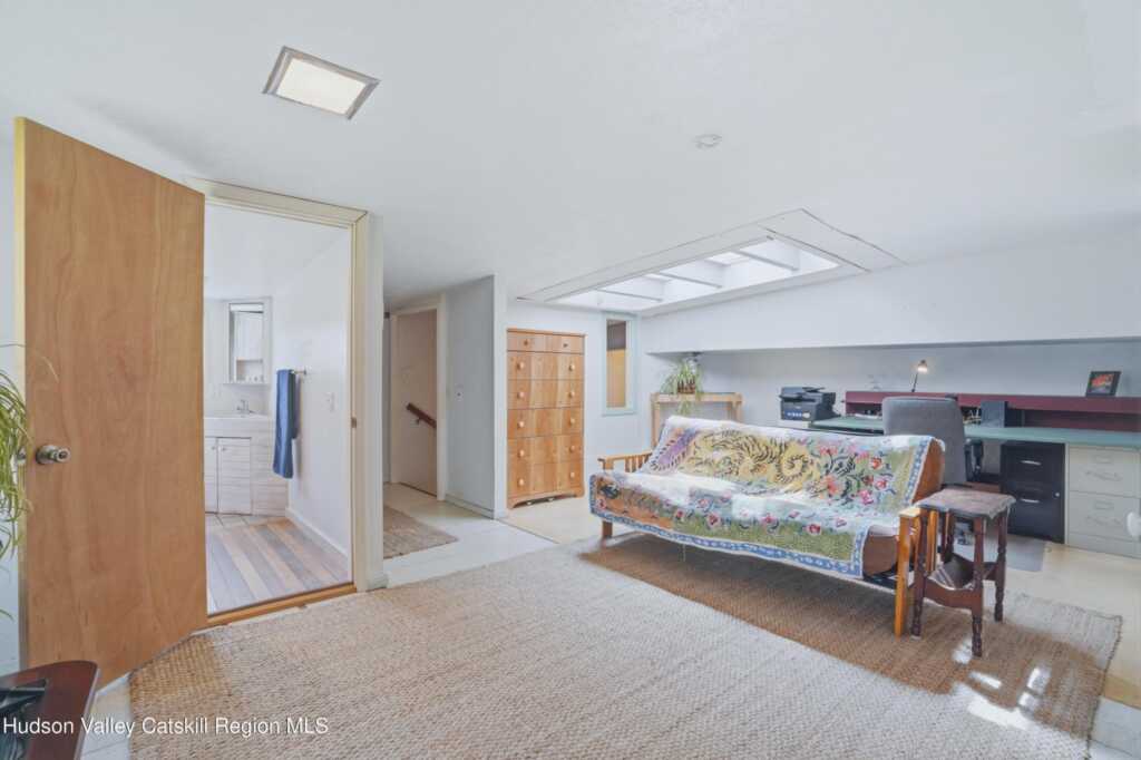 4 Ashley Lane, Woodstock, NY 12498 - Photo 7 of 19