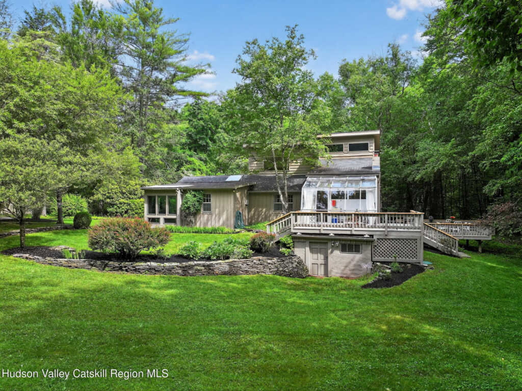 27 Old Wagon Road, Woodstock, NY 12498 - Photo 3 of 50