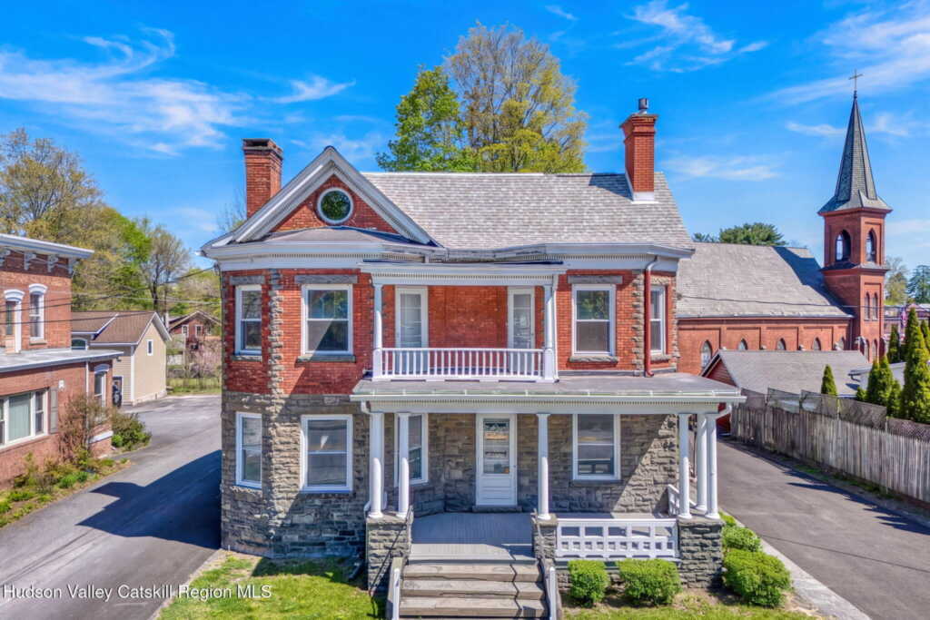 21 Ulster Avenue, Unit #A, Saugerties, NY 12477