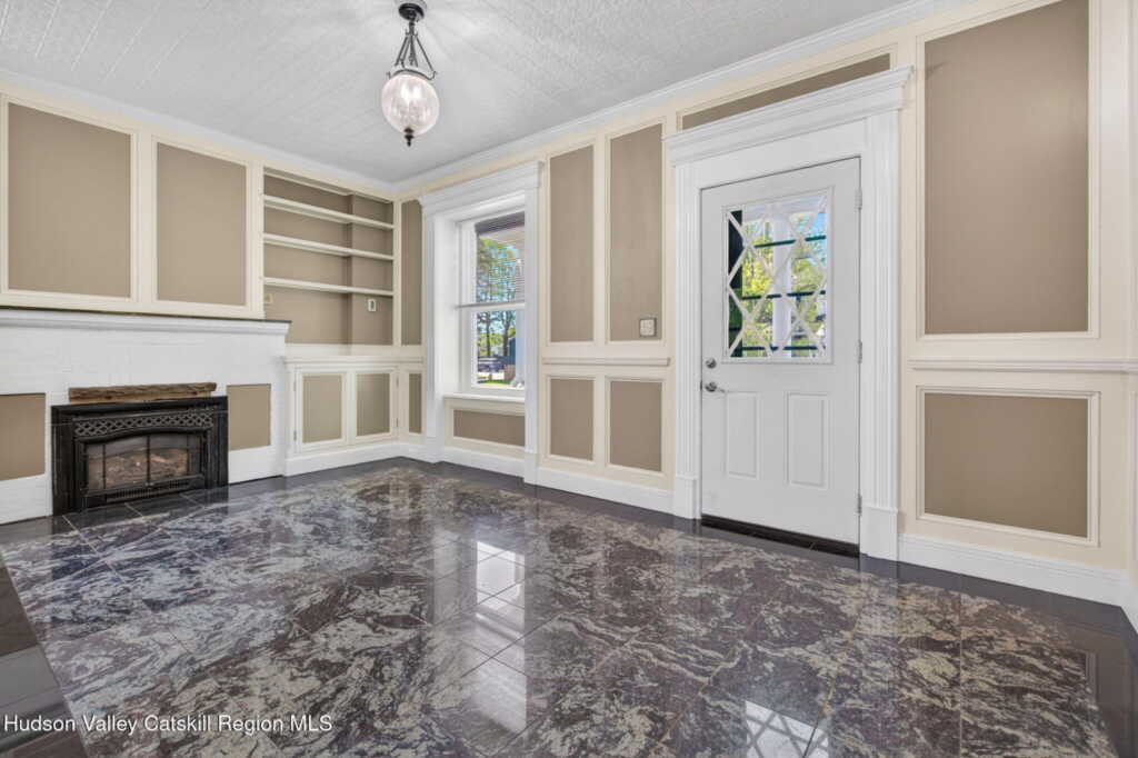 21 Ulster Avenue, Unit #A, Saugerties, NY 12477 - Photo 5 of 50
