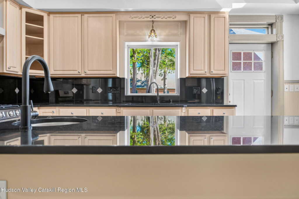 21 Ulster Avenue, Unit #B, Saugerties, NY 12477 - Photo 13 of 50