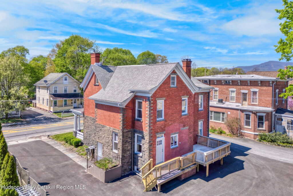 21 Ulster Avenue, Unit #B, Saugerties, NY 12477 - Photo 5 of 50