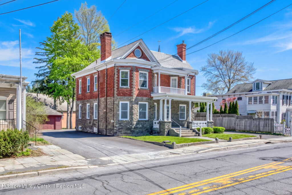 21 Ulster Avenue, Unit #B, Saugerties, NY 12477 - Photo 6 of 50