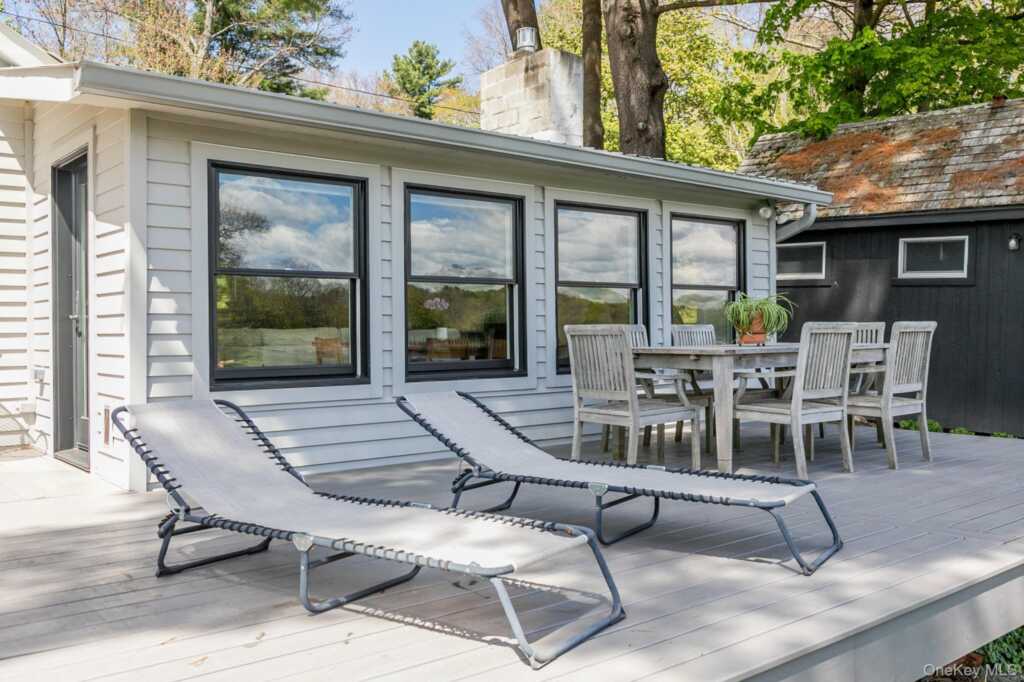 18 Fourth Avenue, Rhinebeck, NY 12572 - Photo 4 of 24