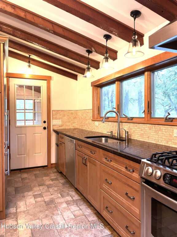 208 Tinker Street, Woodstock, NY 12498 - Photo 5 of 24