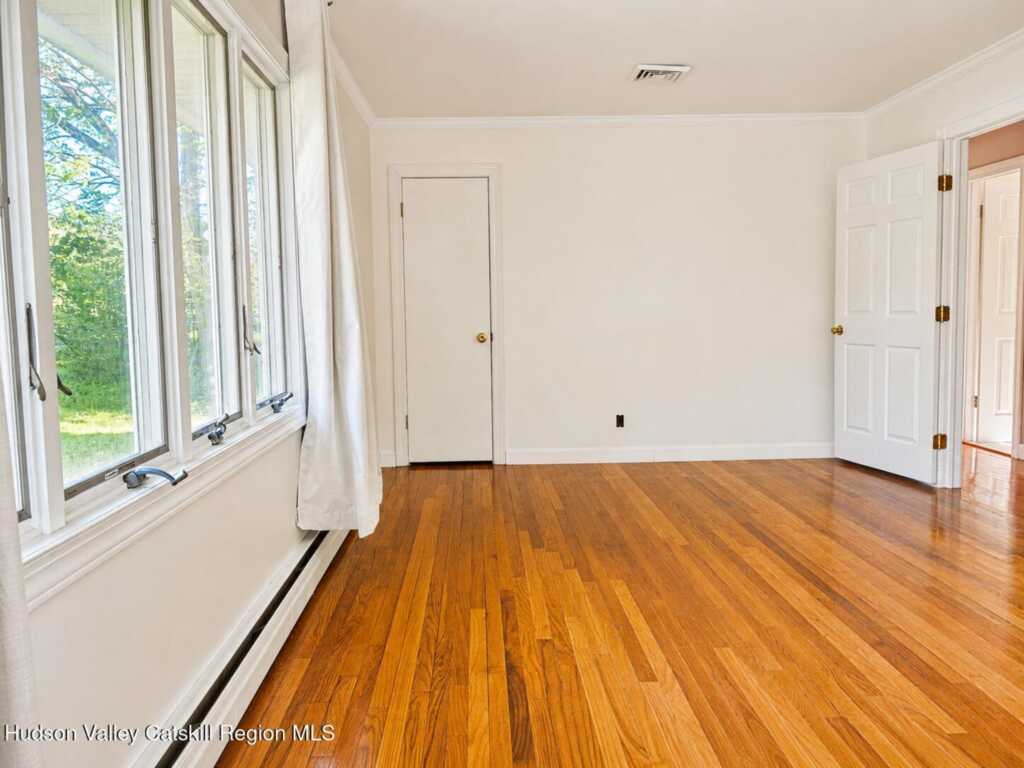 124 Blue Mountain Road, Saugerties, NY 12477 - Photo 10 of 32