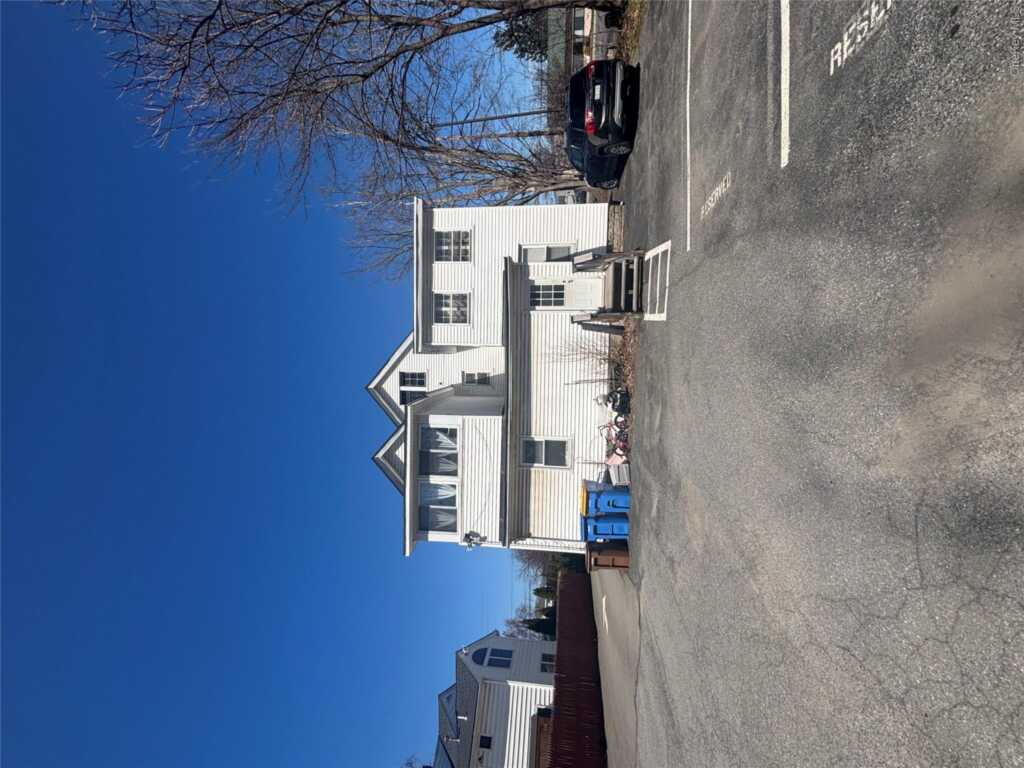 460 Albany, Kingston, NY 12401 - Photo 3 of 7