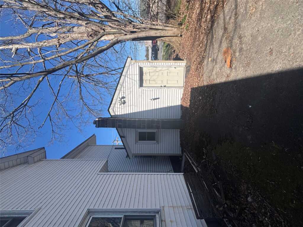 460 Albany, Kingston, NY 12401 - Photo 4 of 7