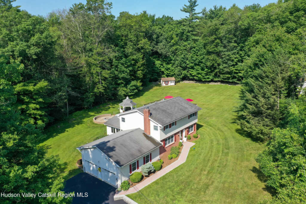 12 Oriole Drive, Woodstock, NY 12498 - Photo 3 of 33