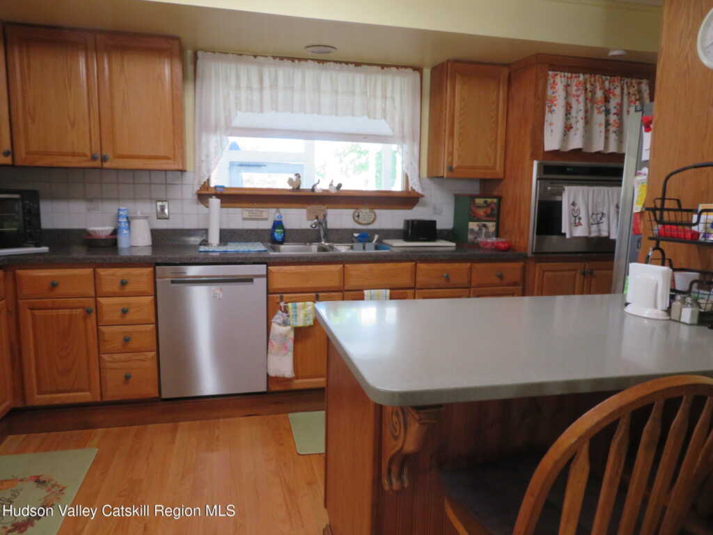 56 Gage Street, Kingston, NY 12401 - Photo 8 of 40