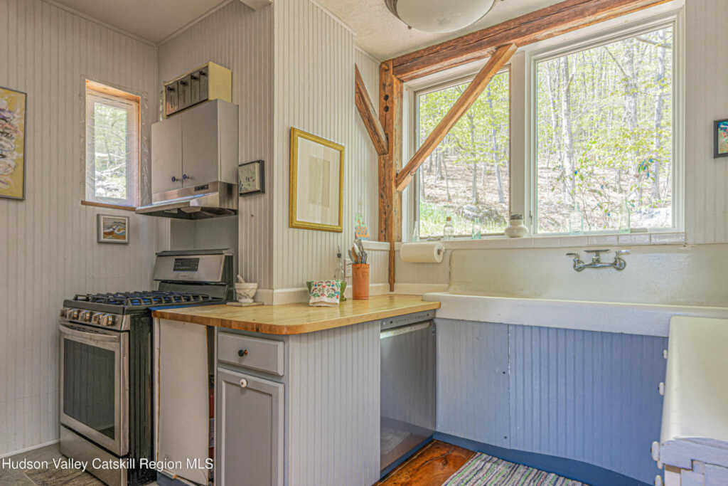 14 Lions Way, Woodstock, NY 12409 - Photo 12 of 48