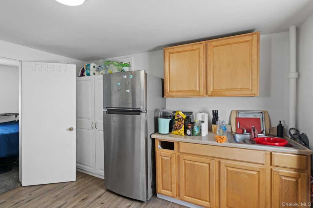 25 S Prospect Street, Kingston, NY 12401 - Photo 14 of 30