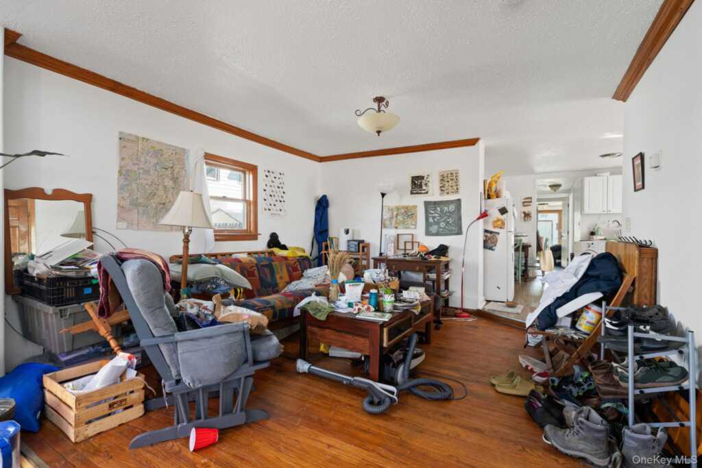 25 S Prospect Street, Kingston, NY 12401 - Photo 6 of 30