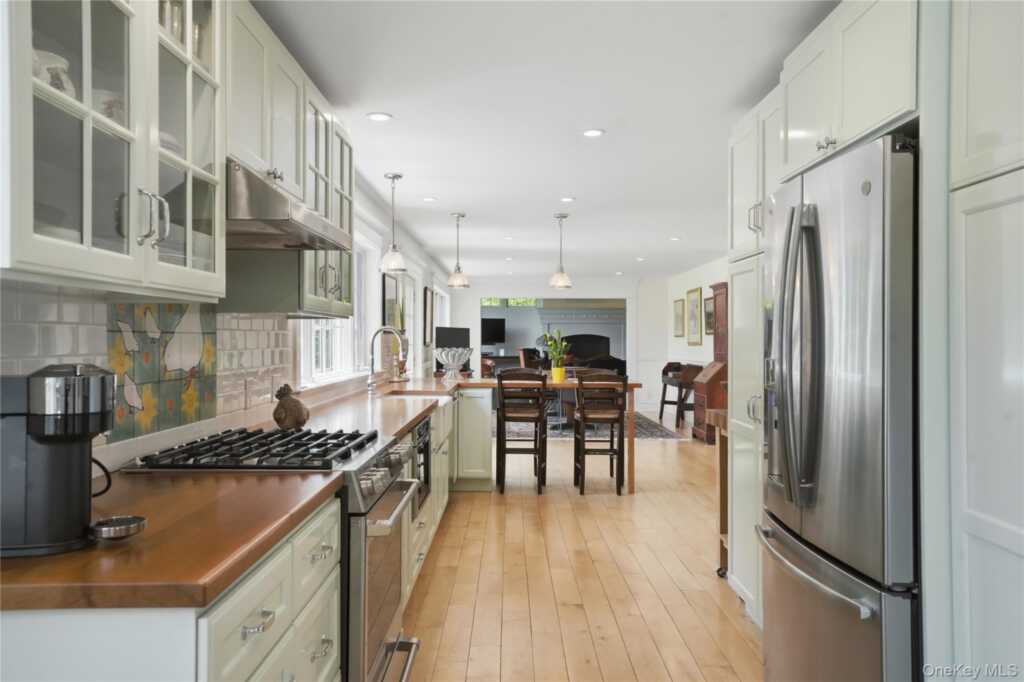 11 Haggerty Hill Road, Rhinebeck, NY 12572 - Photo 8 of 50