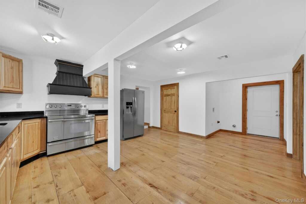 71 Blacks Road, Kingston, NY 12401 - Photo 8 of 20