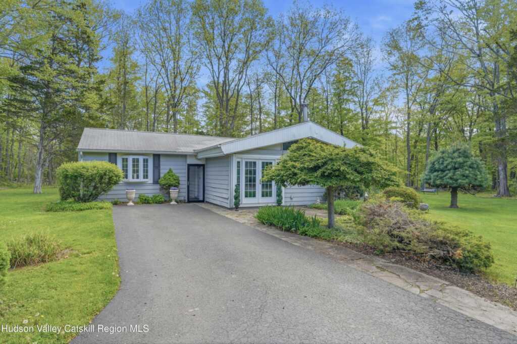 7 Maryland Court, Stone Ridge, NY 12484 - Photo 2 of 20