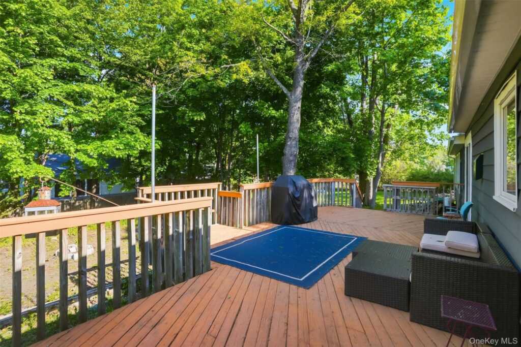 59 Broad Street, Hurley, NY 12491 - Photo 24 of 31