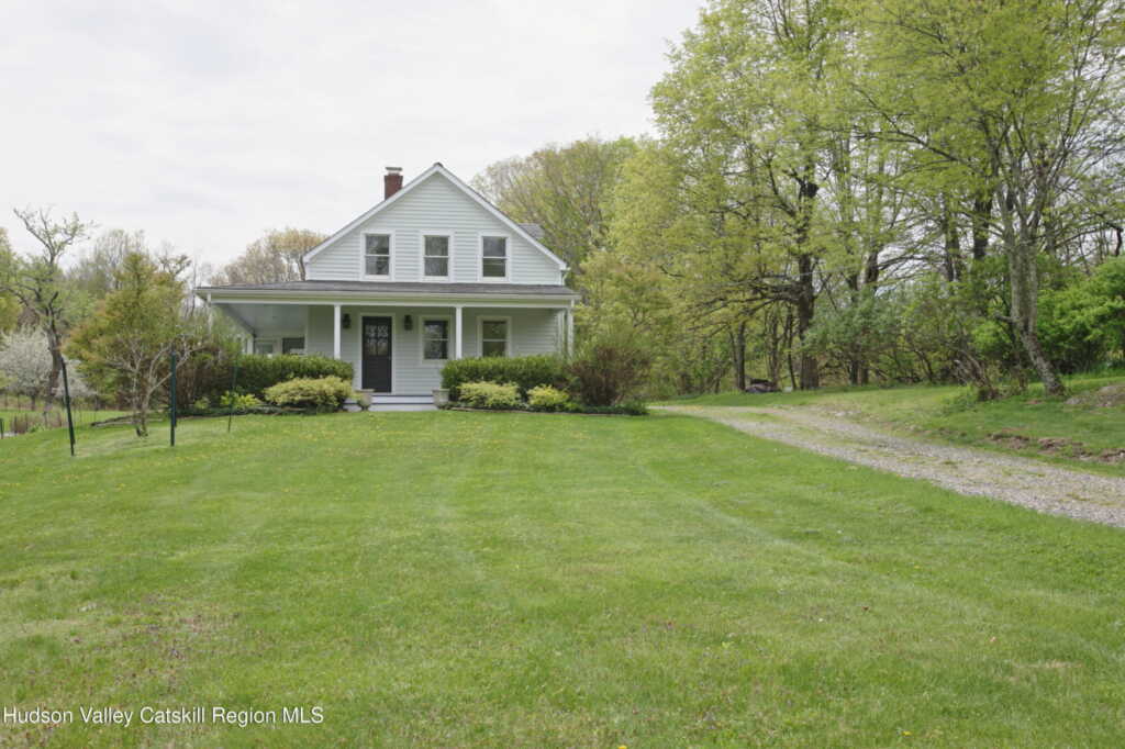292 Mountain View Road, Rhinebeck, NY 12572 - Photo 4 of 29