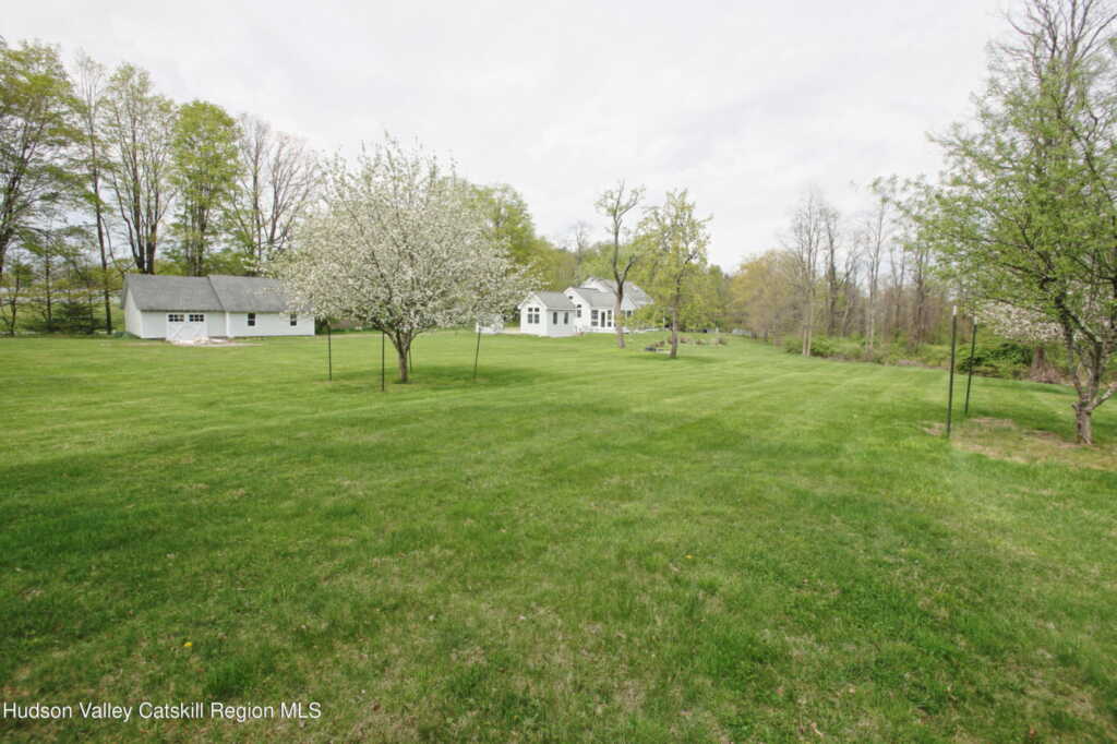 292 Mountain View Road, Rhinebeck, NY 12572 - Photo 6 of 29