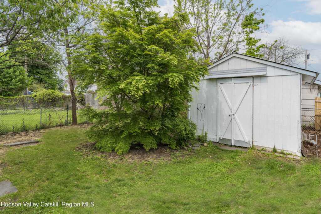 15 Charles Street, Rhinebeck, NY 12572 - Photo 10 of 44