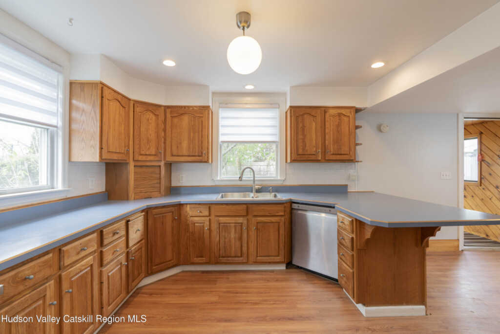 15 Charles Street, Rhinebeck, NY 12572 - Photo 14 of 44