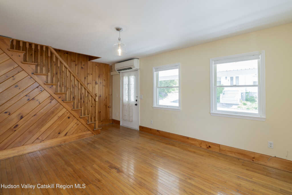 15 Charles Street, Rhinebeck, NY 12572 - Photo 29 of 44