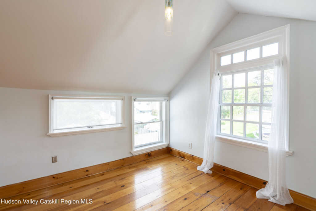 15 Charles Street, Rhinebeck, NY 12572 - Photo 40 of 44