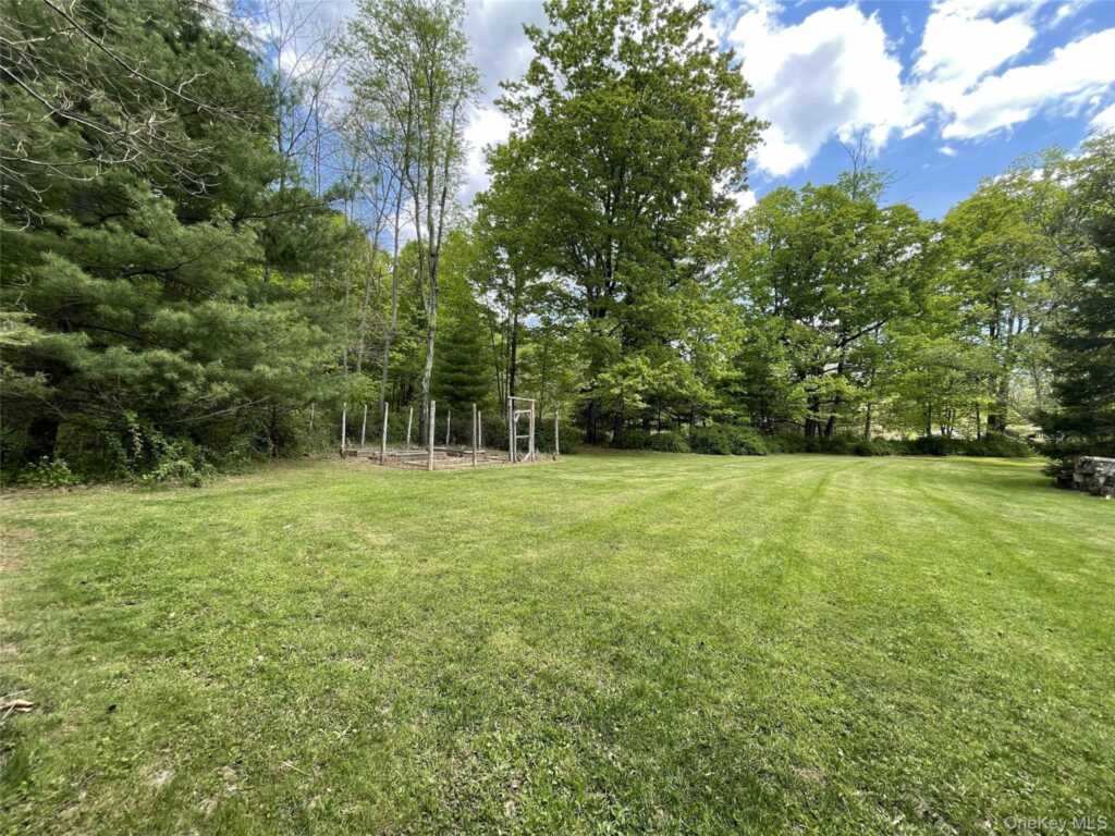 208 Tinker Street, Woodstock, NY 12498 - Photo 23 of 25