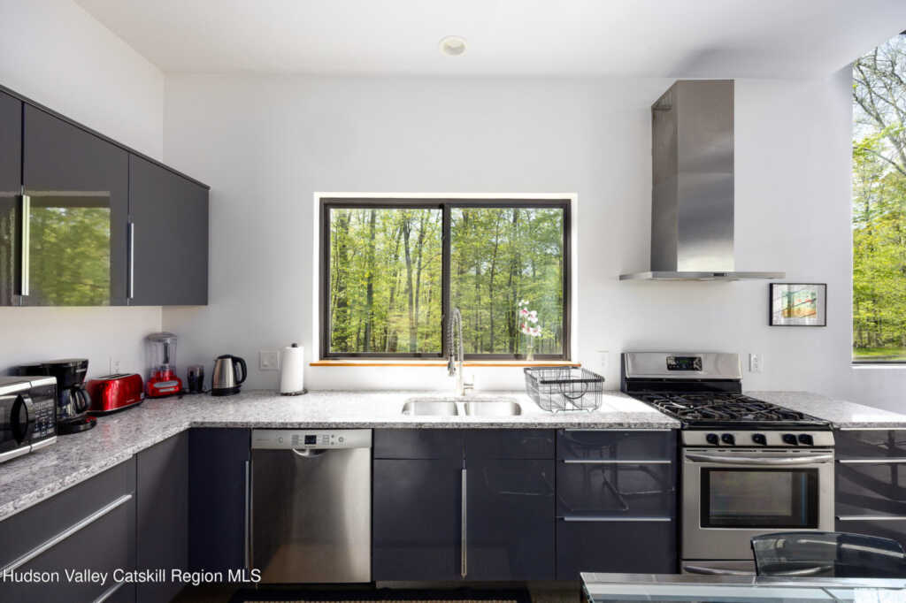 2465 Glasco Turnpike, Unit #3, Woodstock, NY 12498 - Photo 5 of 14