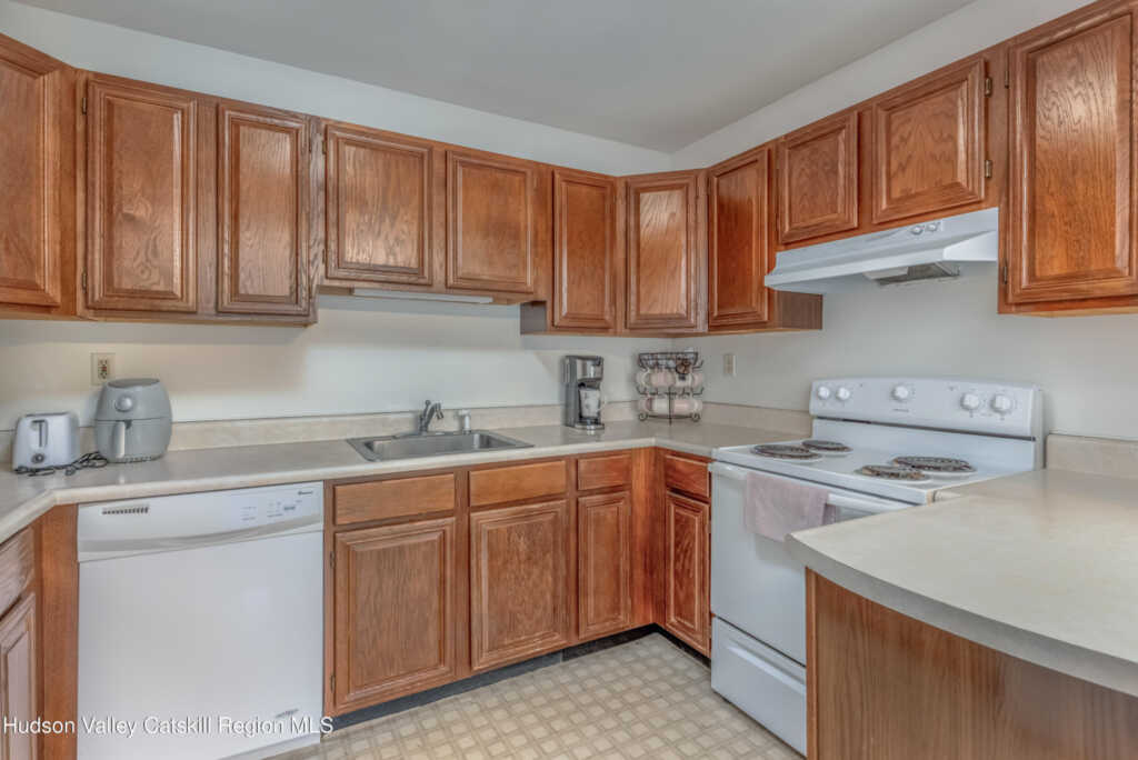 110 Cottontail Lane, Woodstock, NY 12498 - Photo 26 of 35