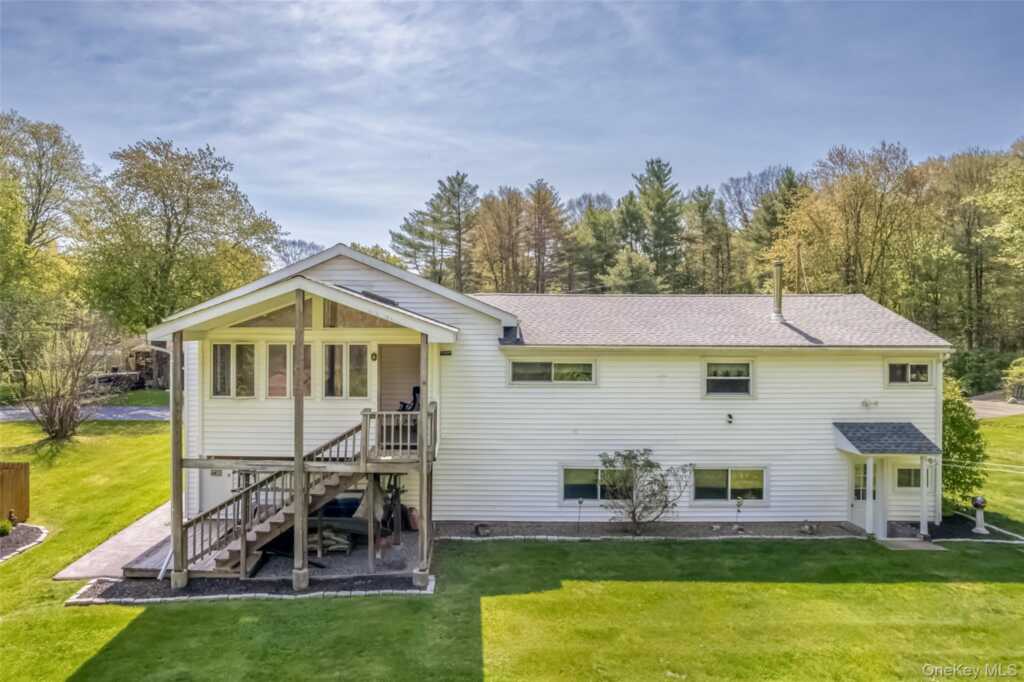 110 Cottontail Lane, Saugerties, NY 12498 - Photo 22 of 35