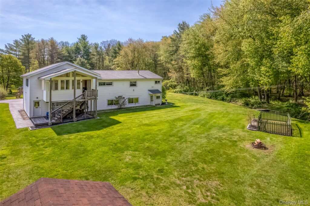 110 Cottontail Lane, Saugerties, NY 12498 - Photo 3 of 35