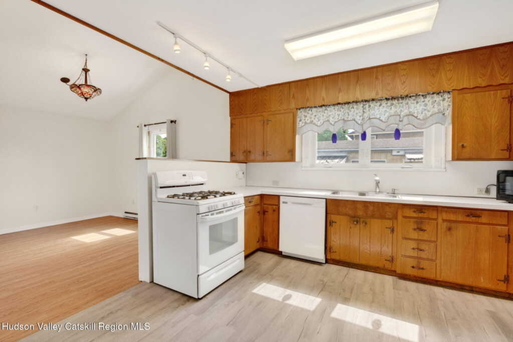 56 Esopus Avenue, Kingston, NY 12401 - Photo 18 of 50