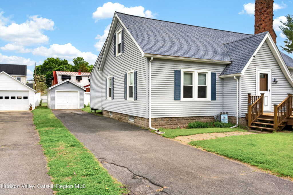 56 Esopus Avenue, Kingston, NY 12401 - Photo 2 of 50