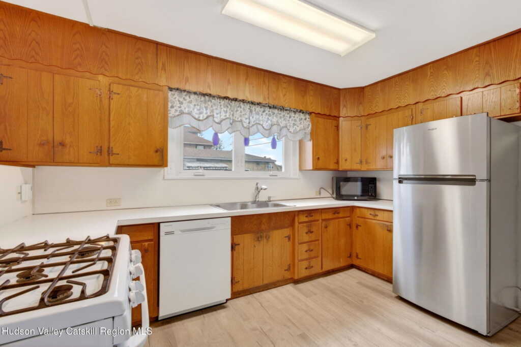 56 Esopus Avenue, Kingston, NY 12401 - Photo 20 of 50