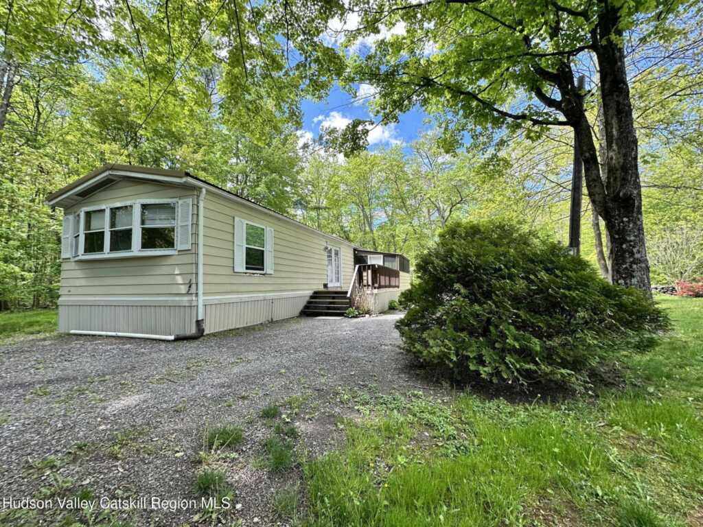 147 Nelson Hoff Road, Saugerties, NY 12477 - Photo 2 of 17