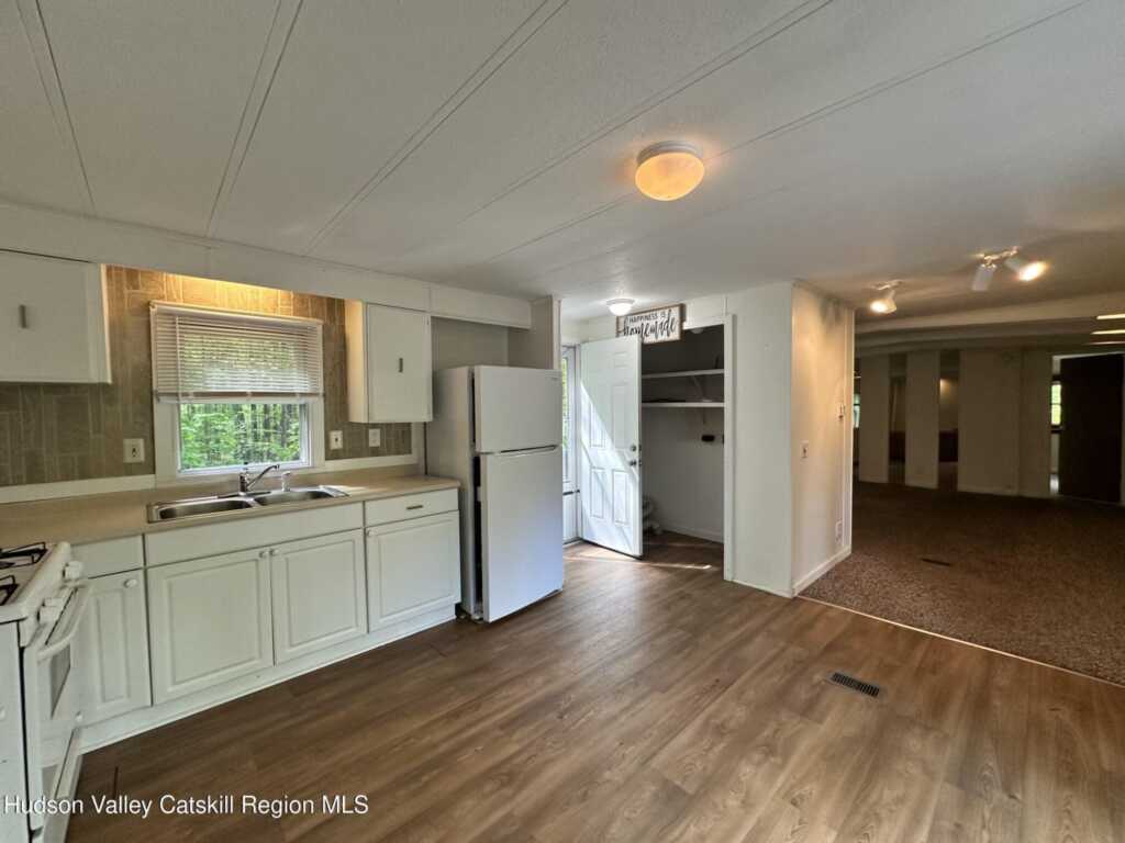 147 Nelson Hoff Road, Saugerties, NY 12477 - Photo 4 of 17
