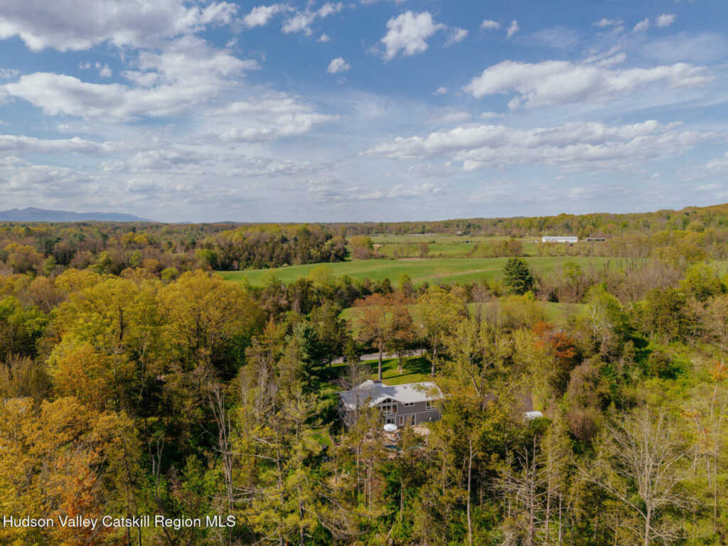854 Mill Road, Rhinebeck, NY 12572 - Photo 3 of 37