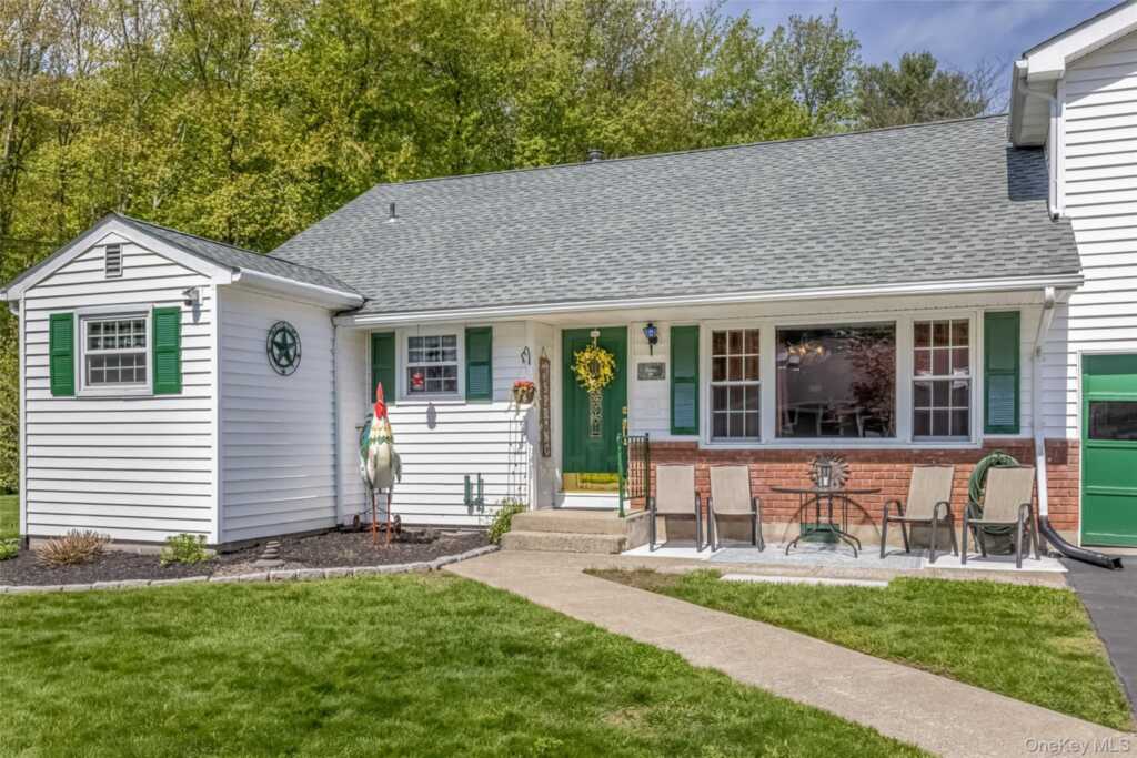 110 Cottontail Lane, Saugerties, NY 12498 - Photo 2 of 34