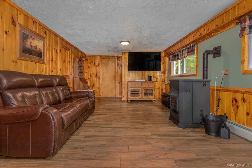 110 Cottontail Lane, Saugerties, NY 12498 - Photo 20 of 34