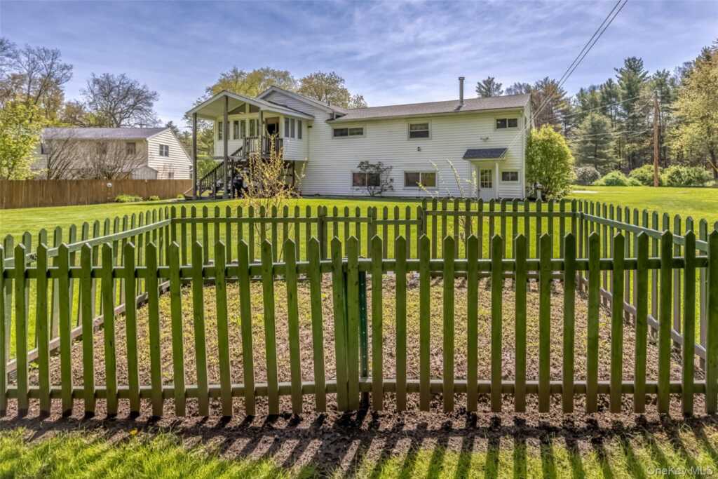 110 Cottontail Lane, Saugerties, NY 12498 - Photo 5 of 34
