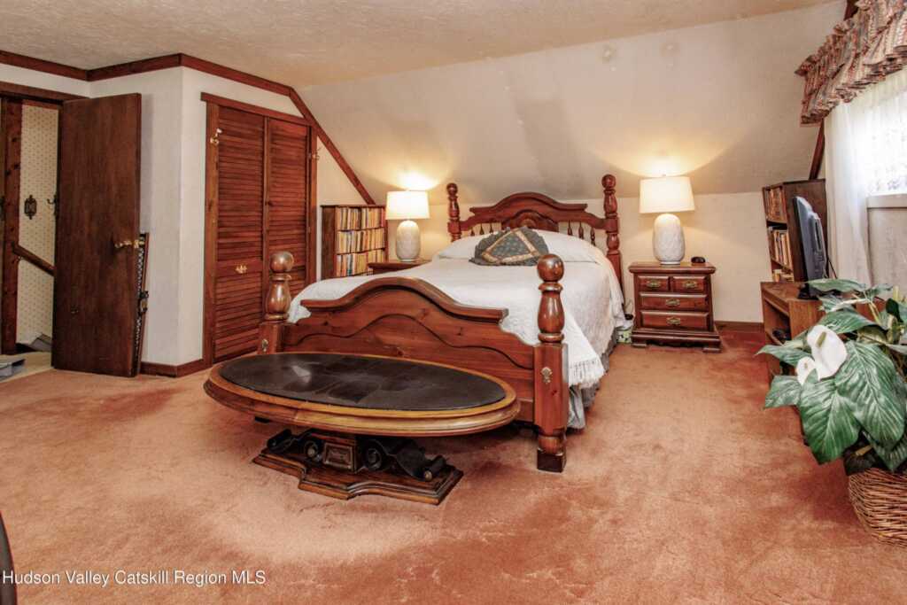 25 Meadowbrook Drive, Kingston, NY 12401 - Photo 26 of 40