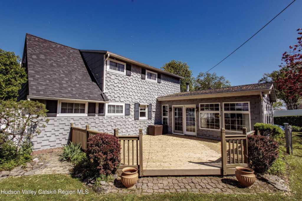 25 Meadowbrook Drive, Kingston, NY 12401 - Photo 4 of 40